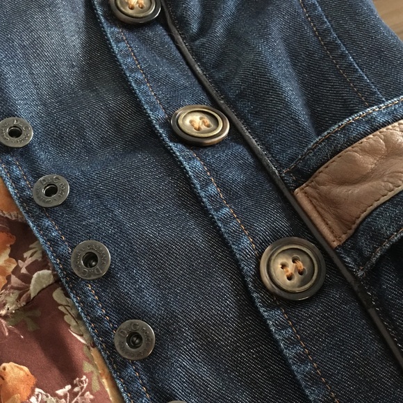 VINTAGE D&G Jean Jacket Size L - Picture 4 of 13